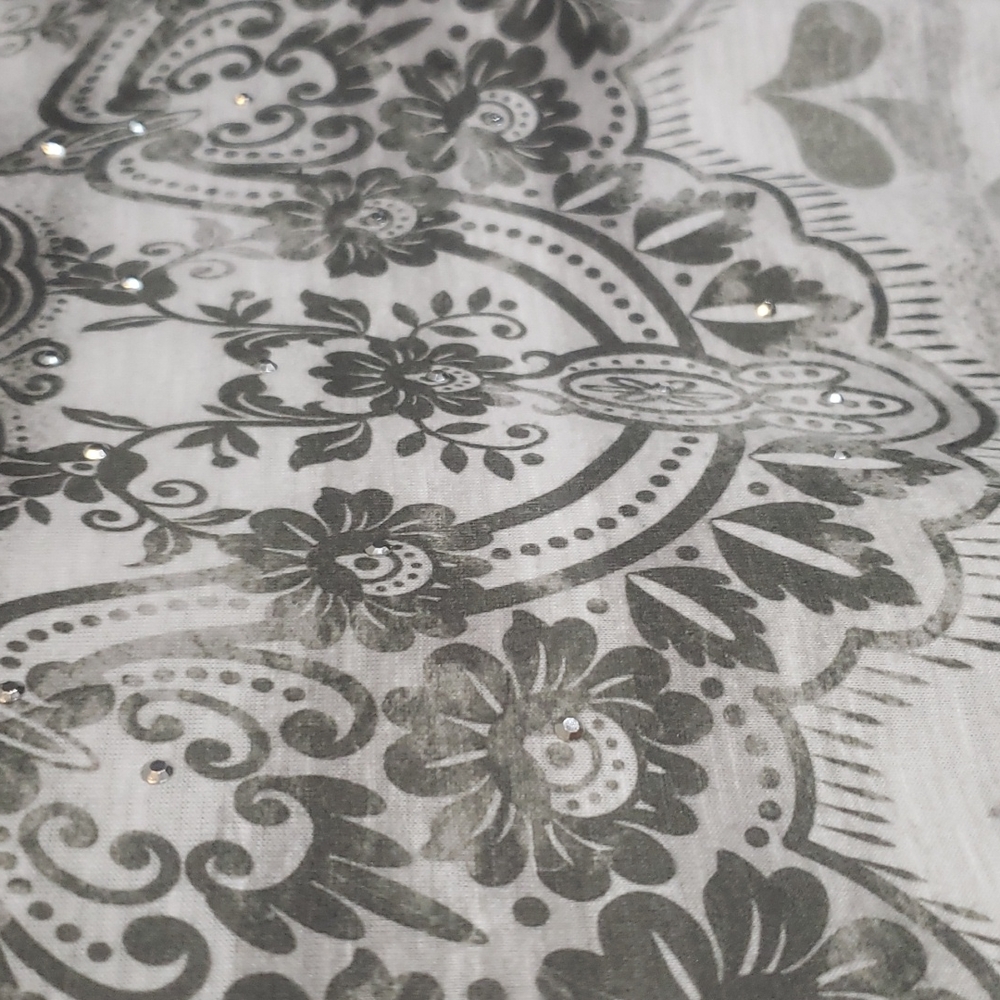 Davina 3X top with short flowy sleeves - Picture 7 of 10